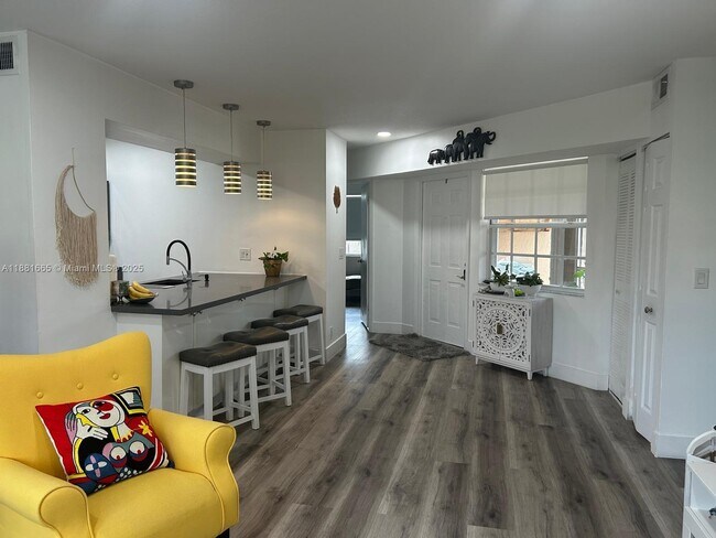 Foto del edificio - 365 SW 86th Ave