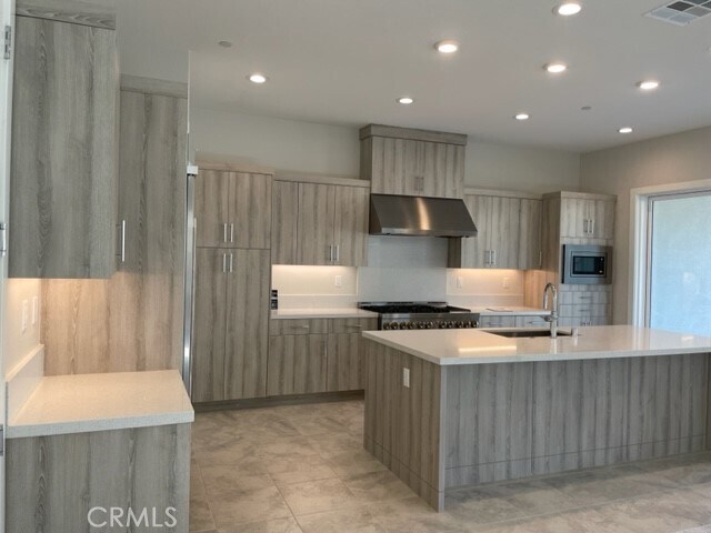 Building Photo - 130 Sierra Madre