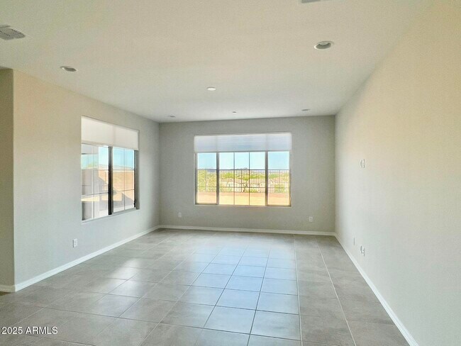 Foto del edificio - 13445 W Copper Leaf Ln
