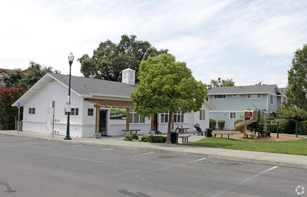 Foto del edificio - Winter Creek Village