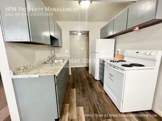 Foto del edificio - 16210 Maple Heights Blvd