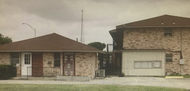 Building Photo - 4121 Dawson Ln