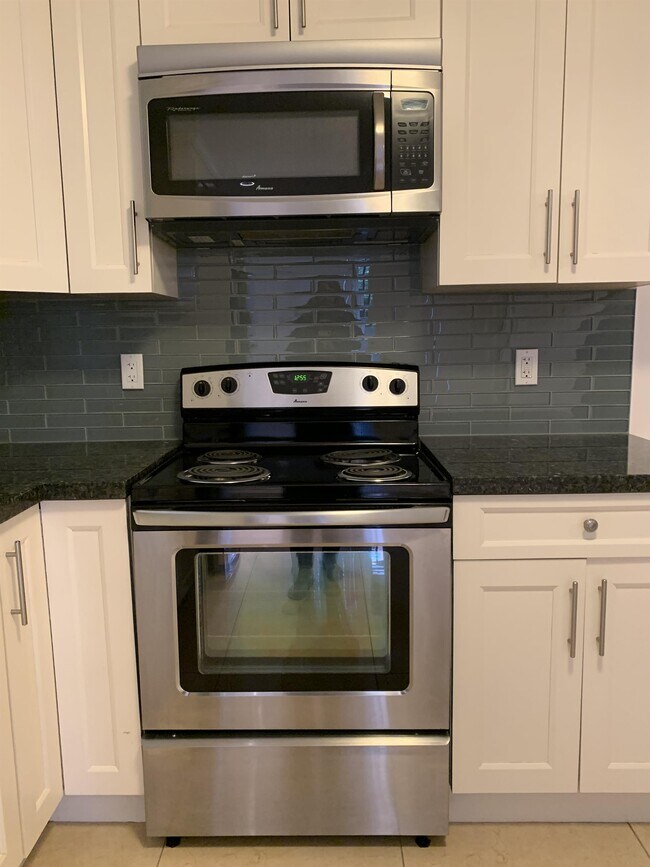 Photo du bâtiment - 2775 W 14th Ave