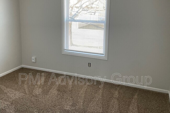 Foto del edificio - 3407 SW Burnett Rd