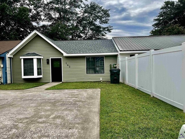Building Photo - 142 Wrights Mill Cir
