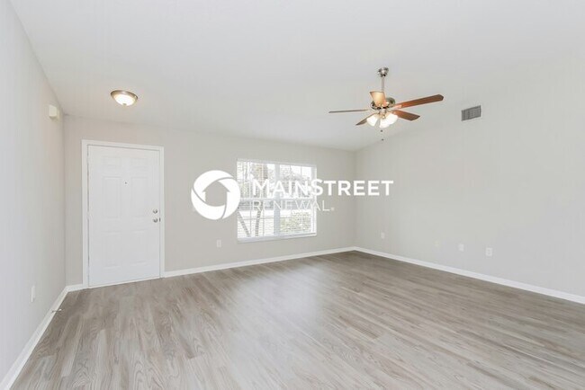 Building Photo - 3 Bedroom Pet-Friendly Home in North Port, FL with Main Street Renewal