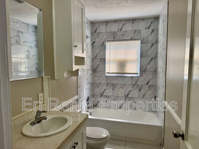 Building Photo - 3617 Bonnie Dr