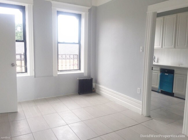 Foto del edificio - 2126 Dorchester Rd