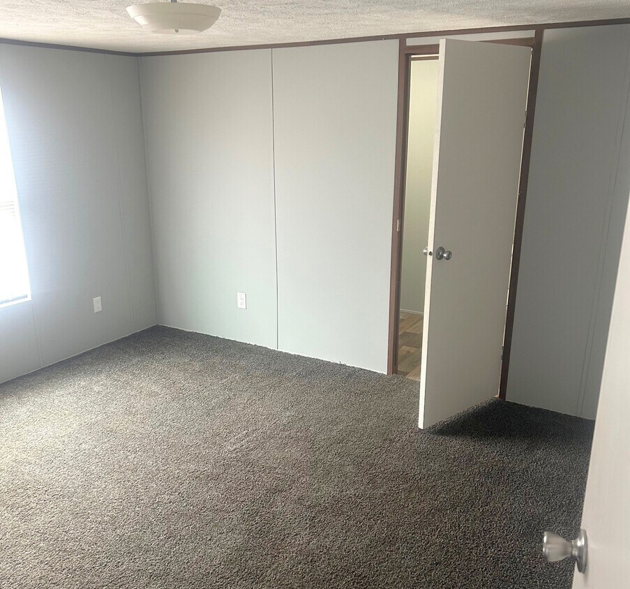 Foto del edificio - 472 Milan Ave