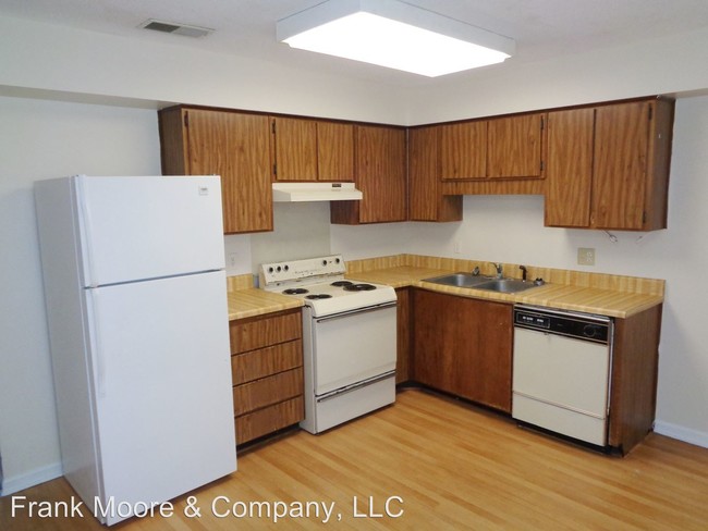 Building Photo - 10905 Queen Anne Ct