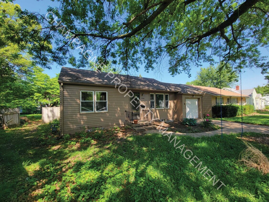 Foto principal - Newly Remodeled 3 Bed 2 Bath Single Family...