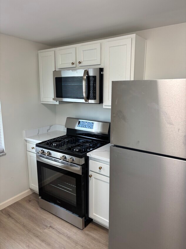 Foto principal - 244 Clairmont Ave