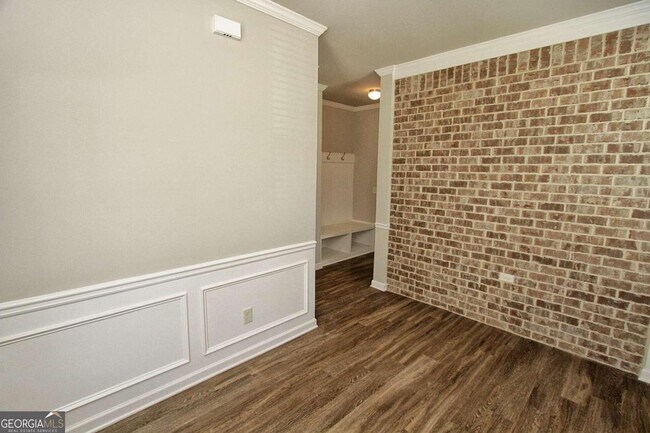 Building Photo - 9029 Lexington Ct