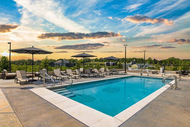 Pool - Avidor Omaha 55+ Active Adult Apartment Homes