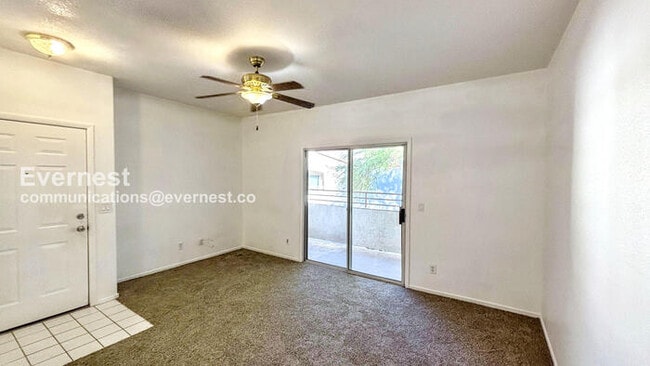 Building Photo - 5655 E Sahara Ave