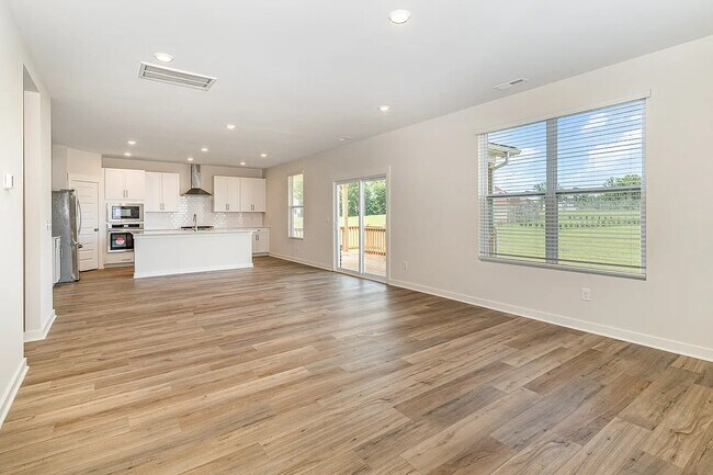 Foto del edificio - 531 Sugarberry Ct