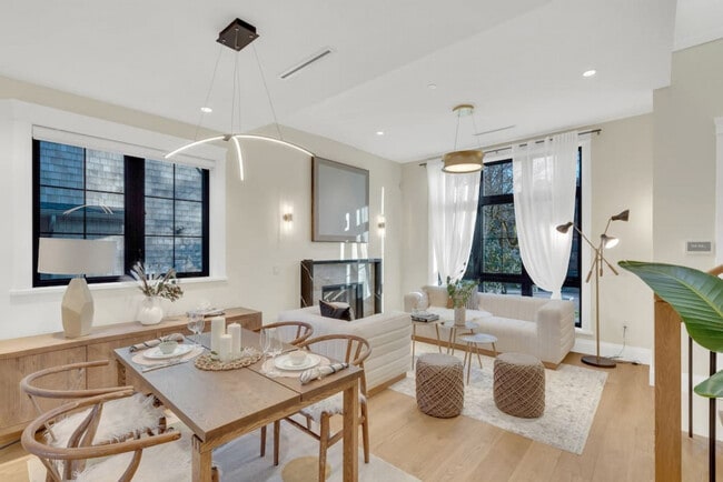 Building Photo - 2145 W 32nd Ave