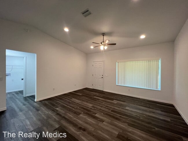 Building Photo - 3 br, 2 bath House - 14 Maple Crse