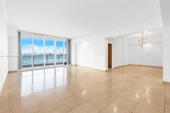 Building Photo - 848 Brickell Key Dr