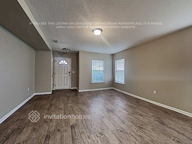 Building Photo - 12563 Pine Marsh Way