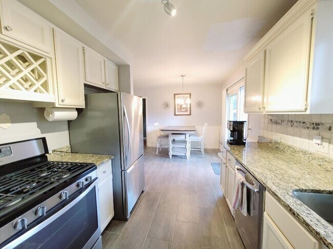 Foto del edificio - 1406 Millard Ave