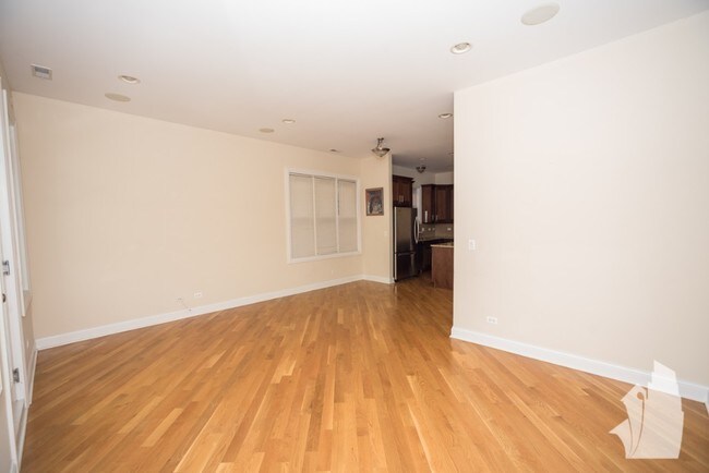 Foto del edificio - 3247 N Seminary Ave