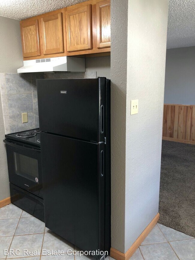 Foto del edificio - 1 br, 1 bath Apartment - 733 Miller Court