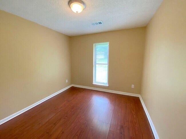 Building Photo - 6930 Autumnhill Ln