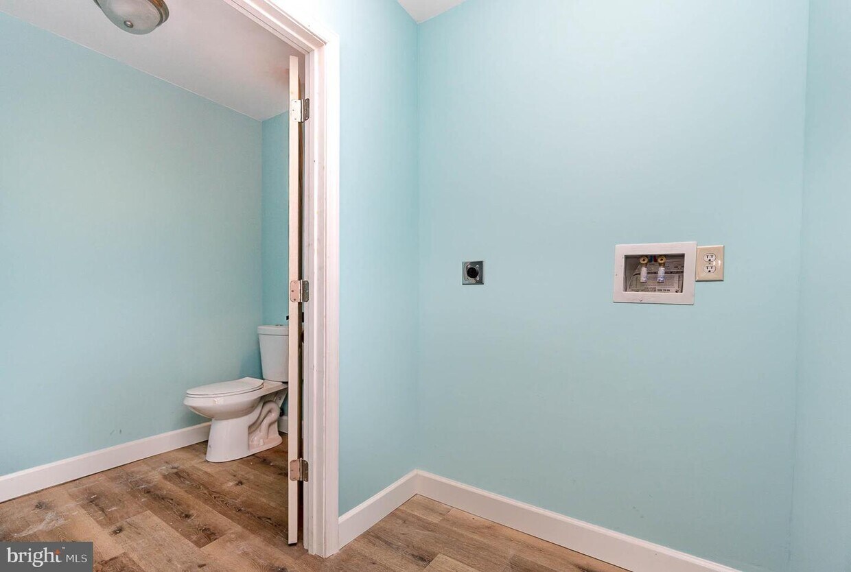Primary Photo - 60 Breckenridge St