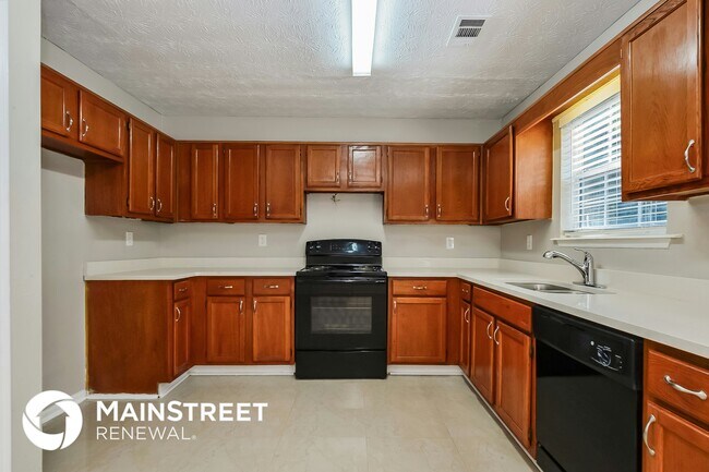 Foto del edificio - 70 Summer Ln