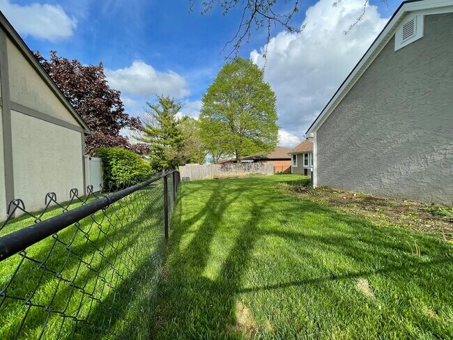 Fenced in backyard - 3220 Dunlavin Glen Rd