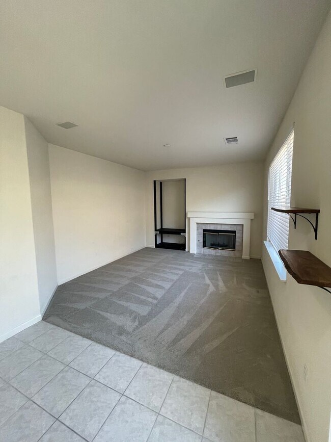 Building Photo - 31 Cymbidium Cir
