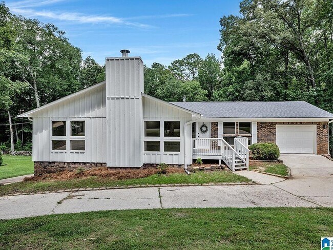 Foto del edificio - 2130 Rock Mountain Dr