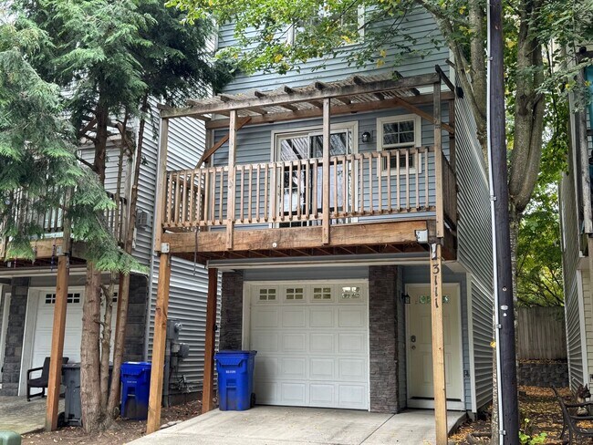 Photo - Bright Multi-Level Home with Spacious Kitc...