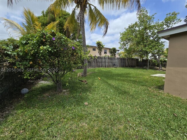 Foto del edificio - 724-726 SW 7th Ave