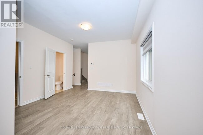 Photo du bâtiment - 45 McLaughlin St