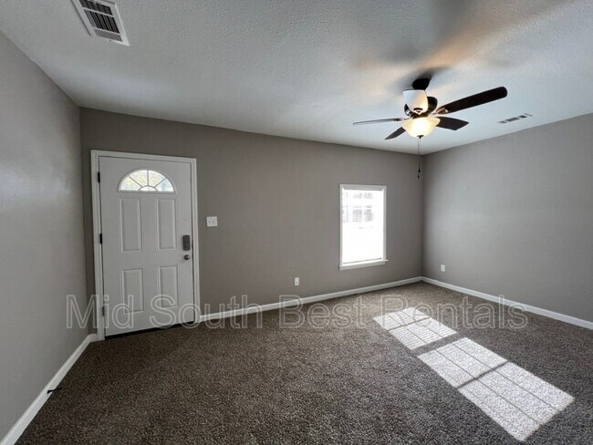 Building Photo - 1788 S Sutton Dr