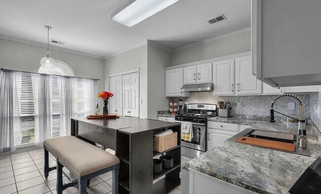 Foto del edificio - 158 Sommersby Cir