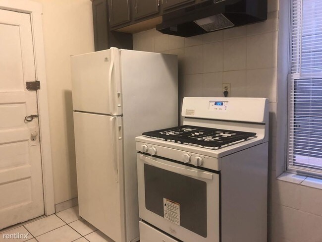 Foto del edificio - 5775 N Ridge Ave