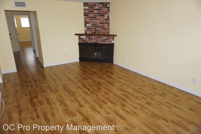 Building Photo - 2 br, 2 bath House - 338 E. Briardale Aven...