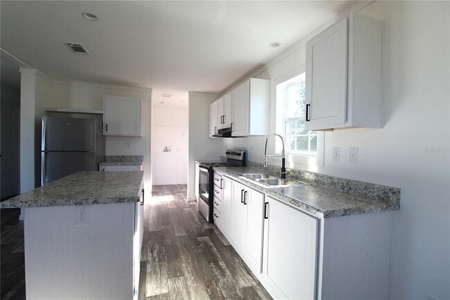 Foto del edificio - 4117 10th St Ct E