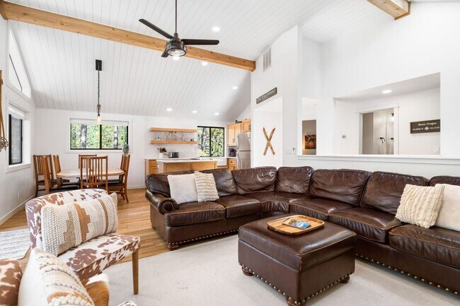 Foto del edificio - #11 Deer Lane, Sunriver OR 97707 - Long Te...