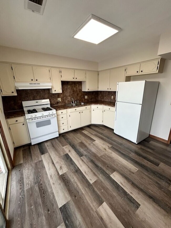 Foto del edificio - Beautiful 1 Bedroom 1 Bathroom Apartment i...