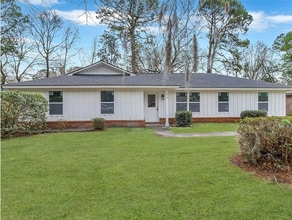 Building Photo - 33 Beaver Run Dr