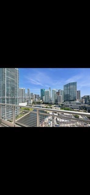 Foto del edificio - 690 SW 1st Ct