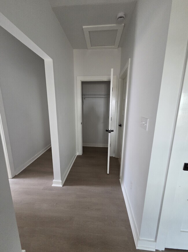 Foto del edificio - 3530 Highview Ct