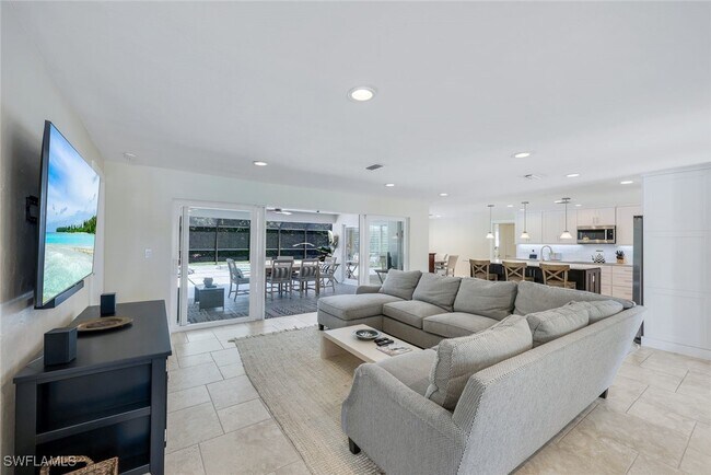 Foto del edificio - 725 Old Trail Dr