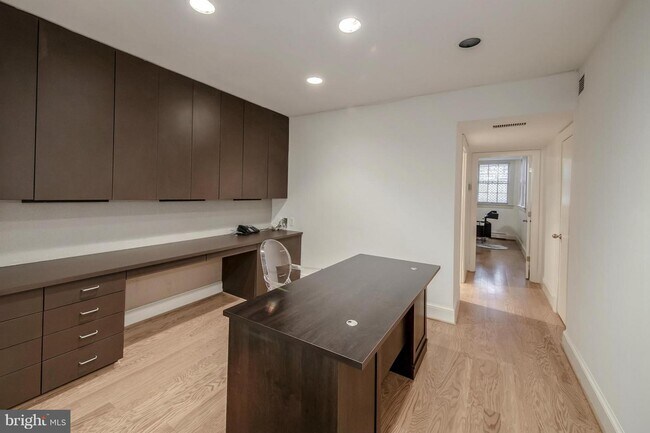 Foto del edificio - 2202 Wyoming Ave NW