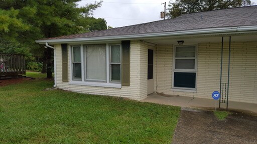 Primary Photo - 720 Due West Ave N