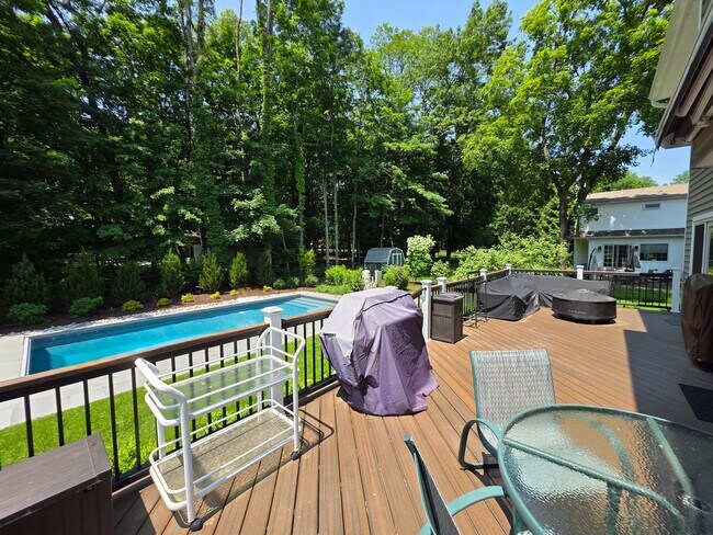 Foto del edificio - Luxury Living in Ridgewood